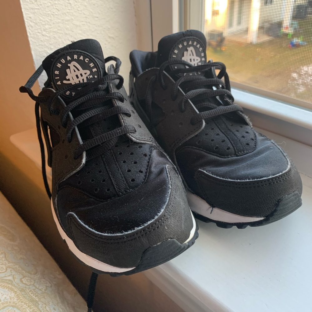 Air Huarache by Nike size 6